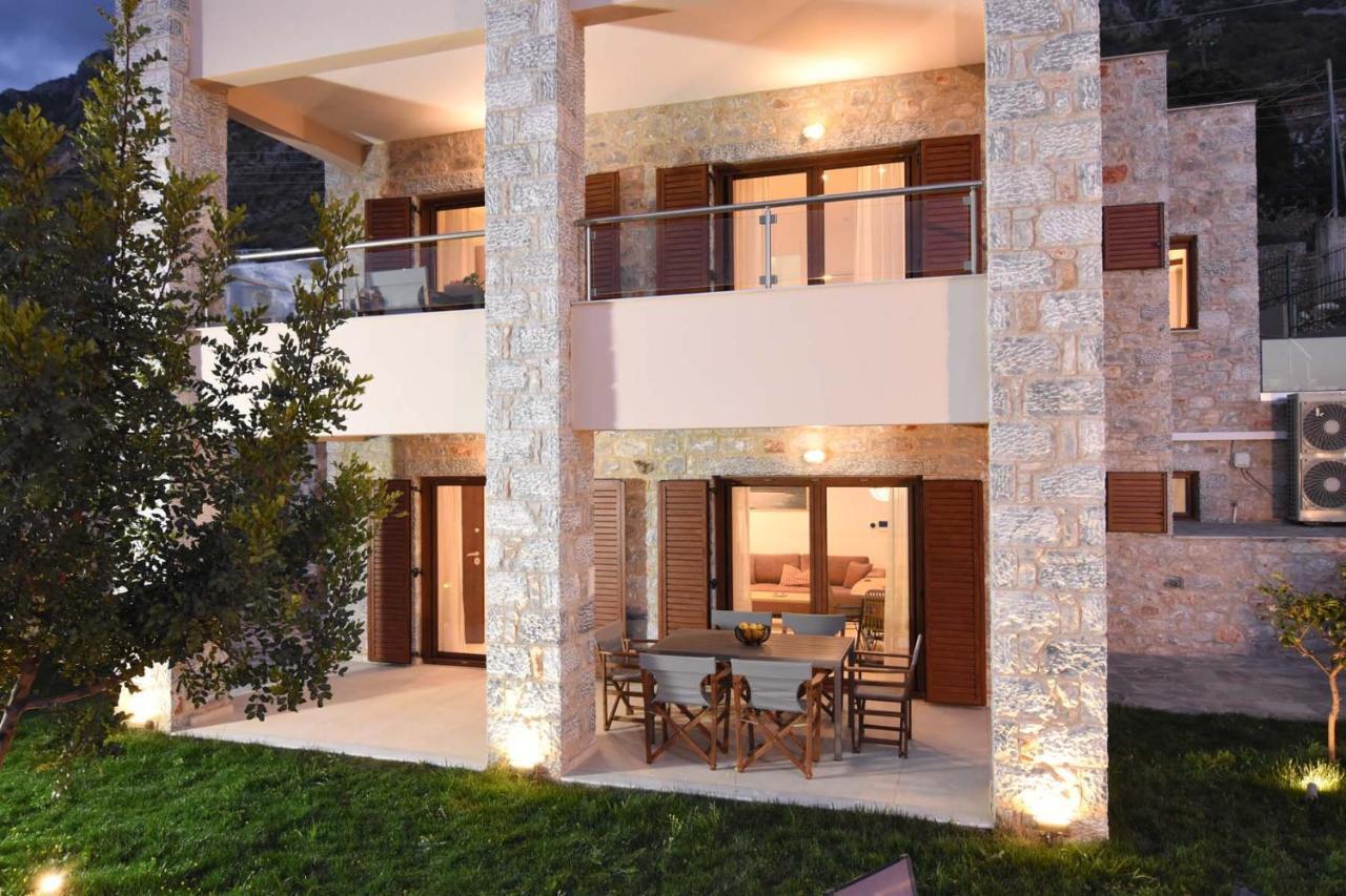 Villa Dafni - Infinite Sea Vistas With Private Pool 卡拉马塔 外观 照片