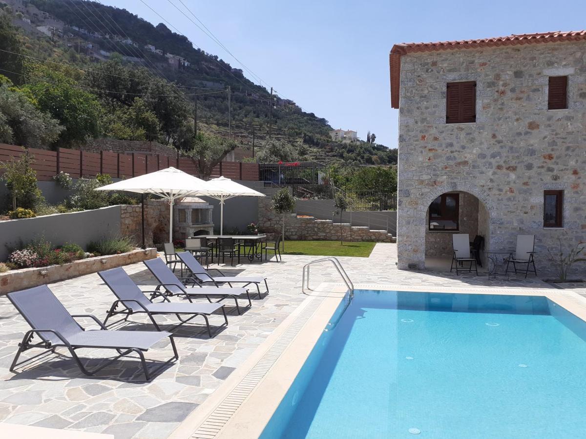 Villa Dafni - Infinite Sea Vistas With Private Pool 卡拉马塔 外观 照片