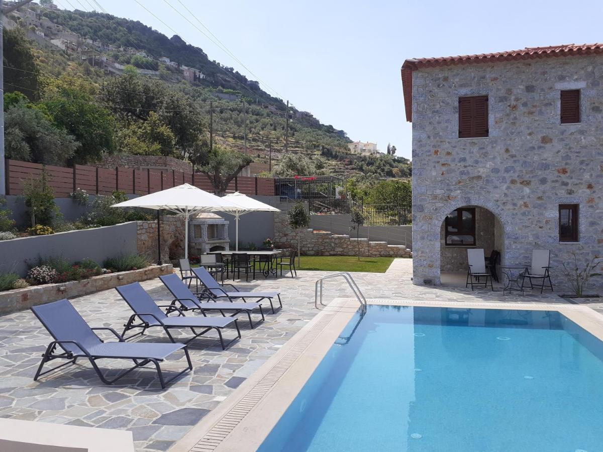 Villa Dafni - Infinite Sea Vistas With Private Pool 卡拉马塔 外观 照片